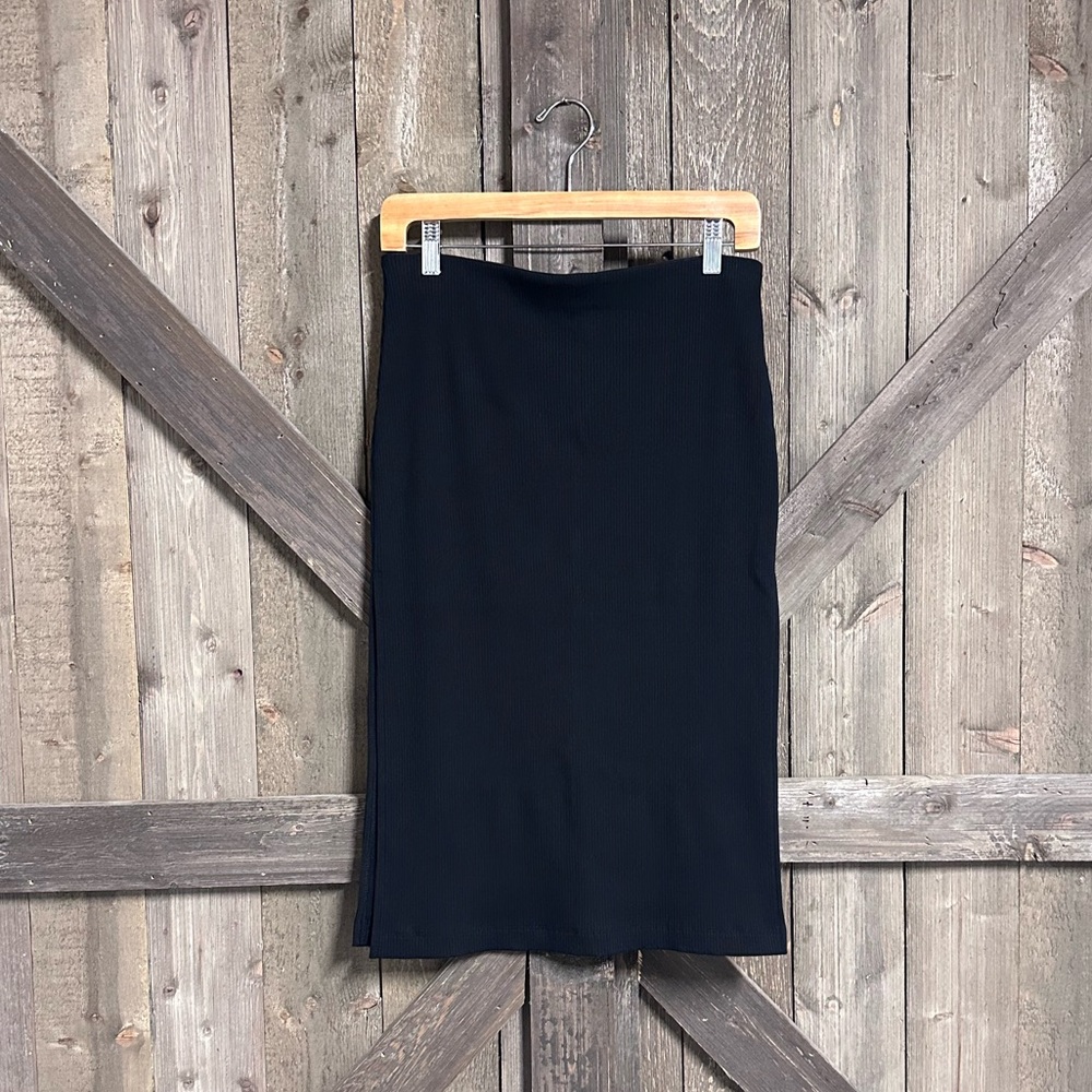 Hemsmith Black Ribbed Knit Women's Skirt NWT